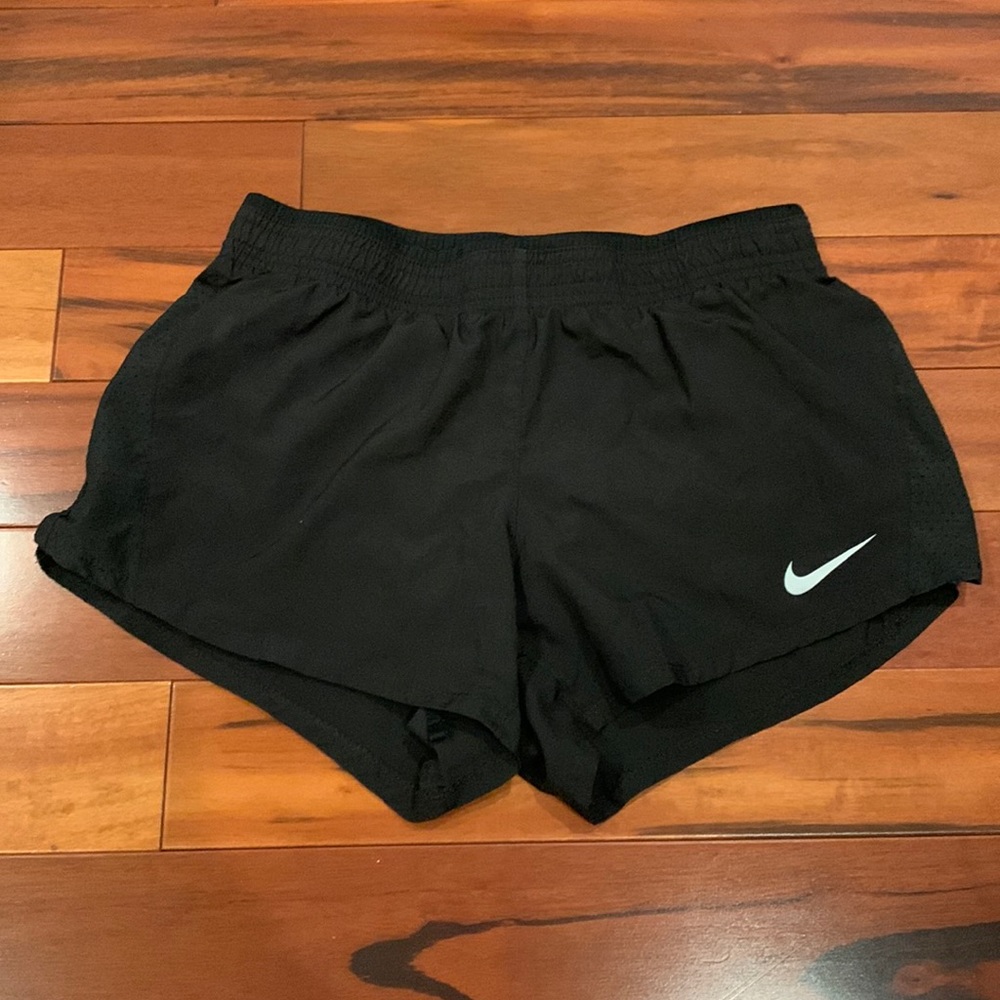 Womens small black Nike athletic shorts.